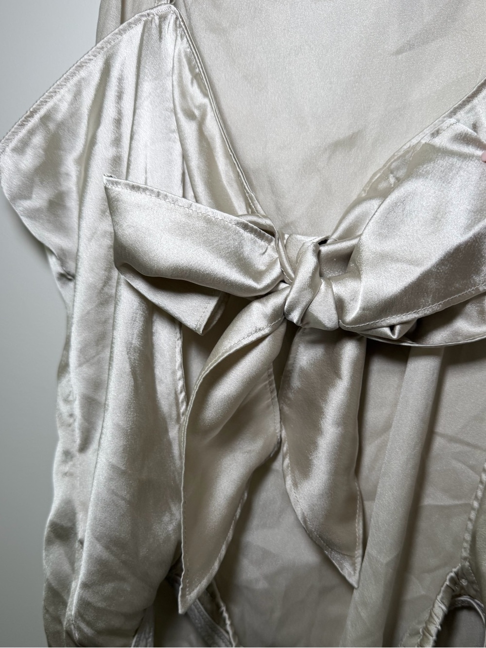 Abercrombie Silk Bow Tie Back Bodysuit Champagne Women’s XL - Picture 7 of 11